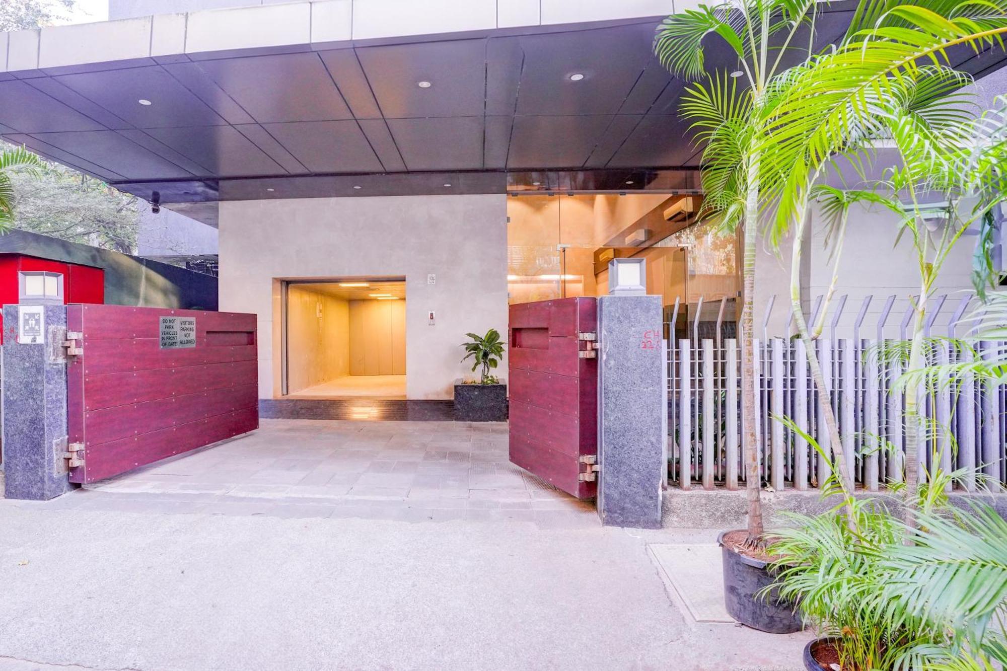 Super Townhouse Oak Times Square Le Western Mumbai Luaran gambar