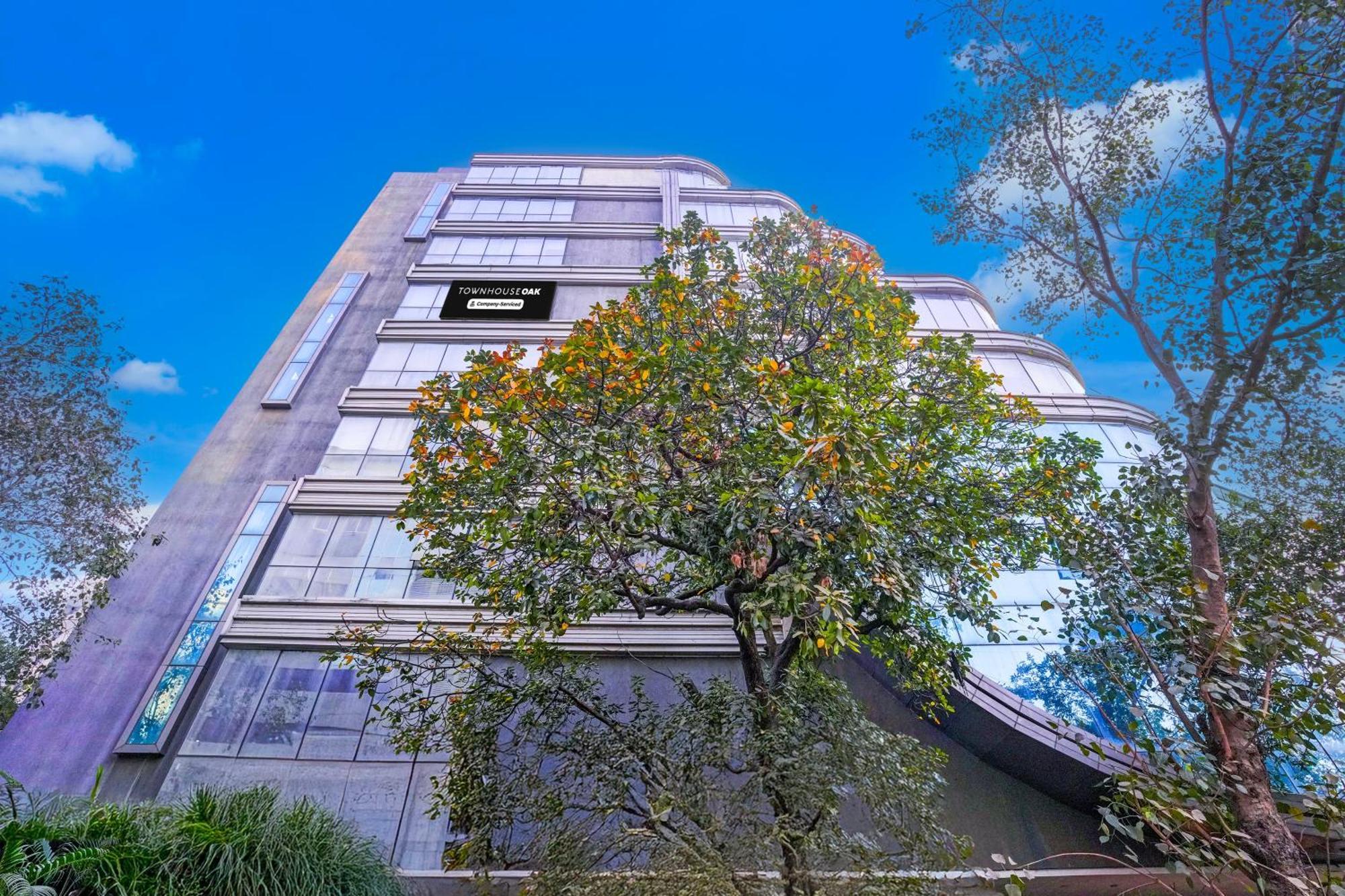 Super Townhouse Oak Times Square Le Western Mumbai Luaran gambar