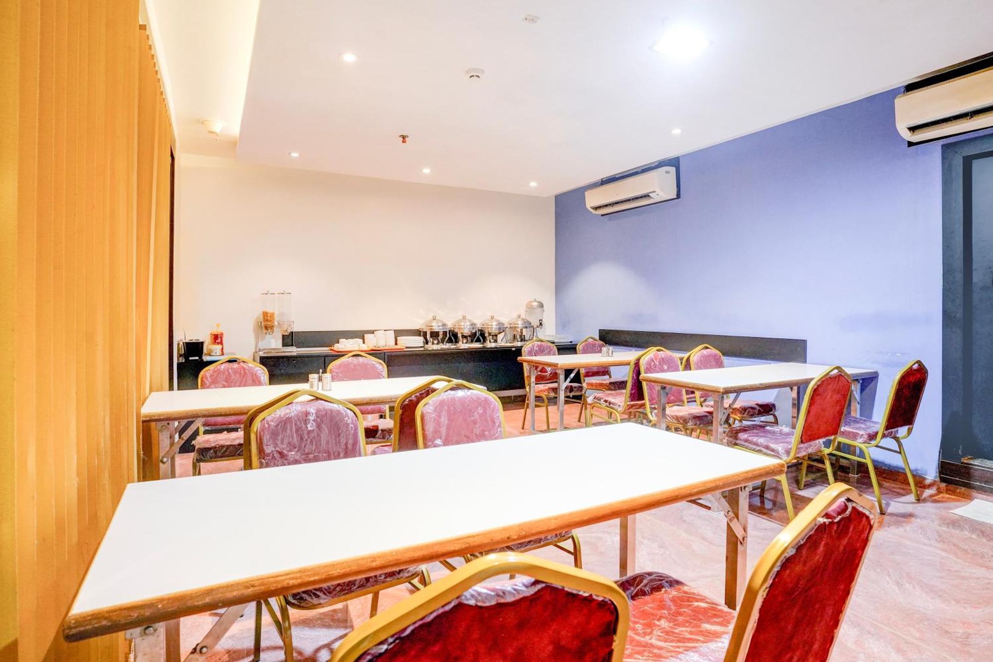 Super Townhouse Oak Times Square Le Western Mumbai Luaran gambar